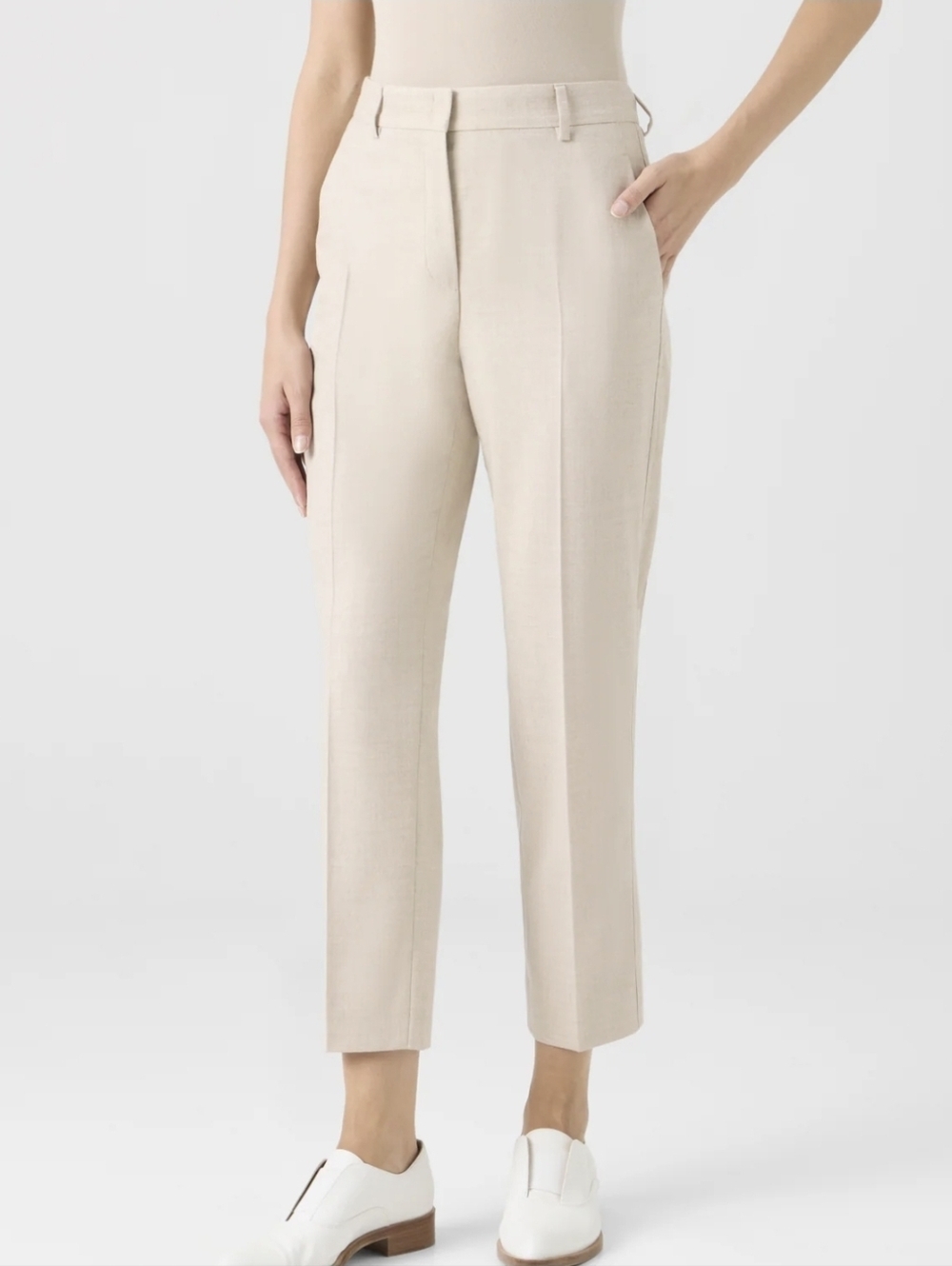 Akris Light Tan Tapered Wool Stretch Trousers Sz 8 NEW w/o Tags Luxury Brand